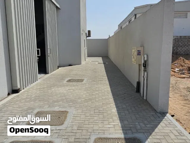 مصنع (أرضي + ميزانين )