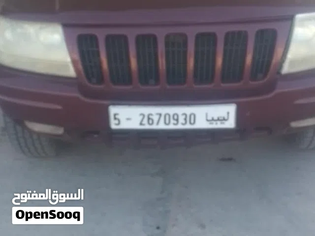 2004 جيب جراند شيروكى Laredo