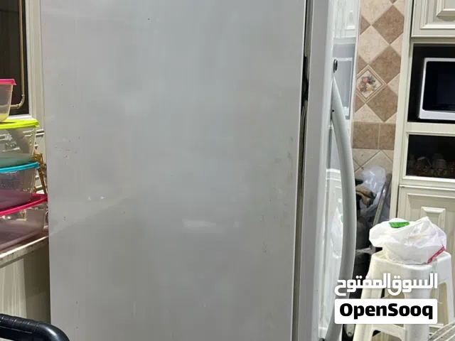 اللبيع ثلاجه بسعر خاص
