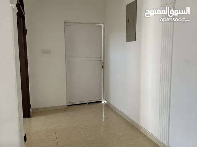 400 m2 More than 6 bedrooms Townhouse for Sale in Muscat Amerat