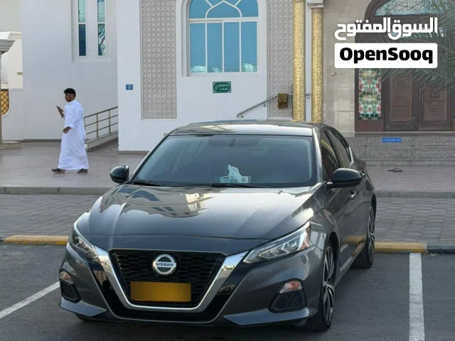 2019 نيسان التيما SR