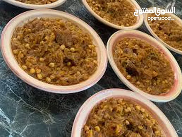 طباخة مناسبات كبيرة وصغيرة