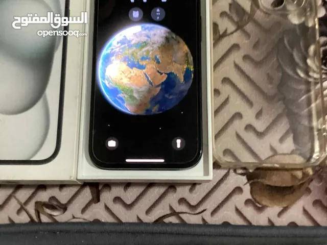 ايفون 15 عادي توب نضافه وكاله ولا خدش