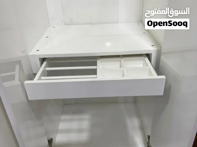 غرفة نوم مكونة من سبع قطع