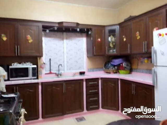 101 m2 2 Bedrooms Apartments for Sale in Zarqa Jabal Tareq