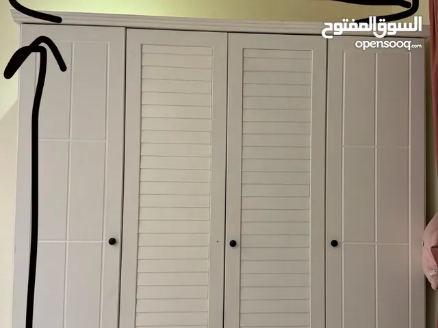 طقم غرفة نوم أبيض نفر ونص الموقع شمال الرياض لا يوجد توصيل 800 ر.س.