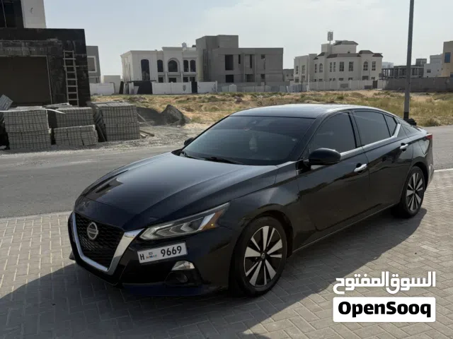 Used Nissan Altima in Ajman