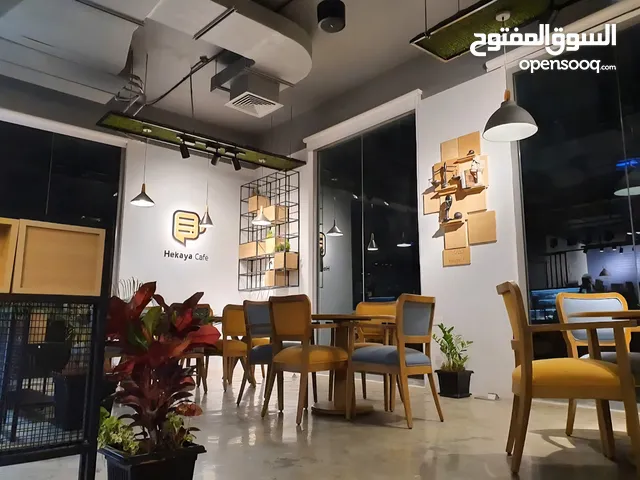 كافيه راقي بالقرب من مدينة السلطان هيثم