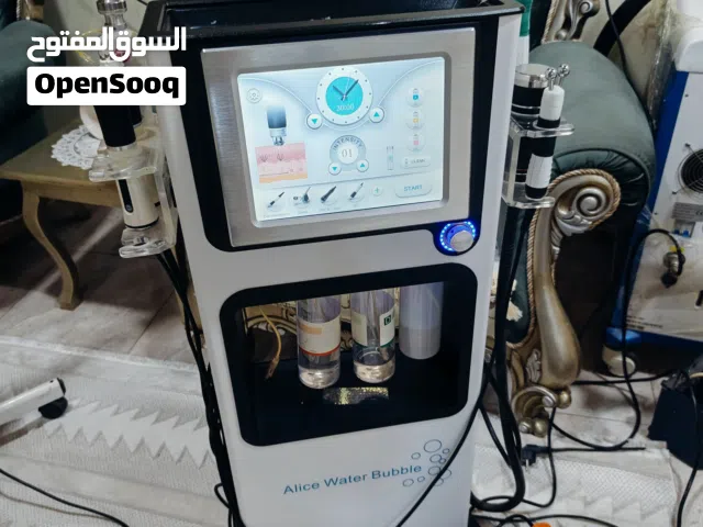 هليدروفشل الكوري مستعمل استعمال نضيف وكلش نتائجه حلوه ويشد البشره بتقنيه، rf  وحقن بالاشعه فوق صوتيه