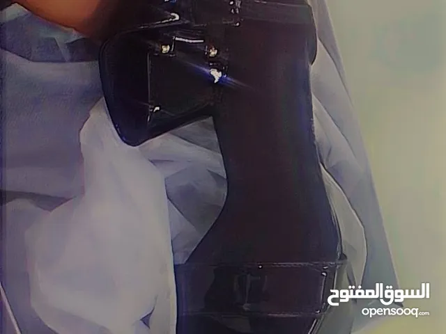 صندل ستاتي جديد مو مستعمل نوعية ممتازه