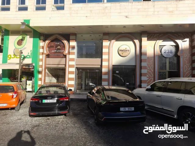 محلات في شارع المدينة المنورة والجاردنز للايجار