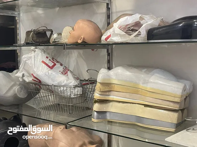 فاترينت وملكانات وستاندات ورفوف للبيع في نابلس
