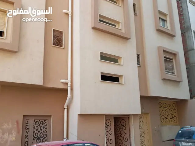 180 m2 4 Bedrooms Apartments for Sale in Tripoli Al-Karuba