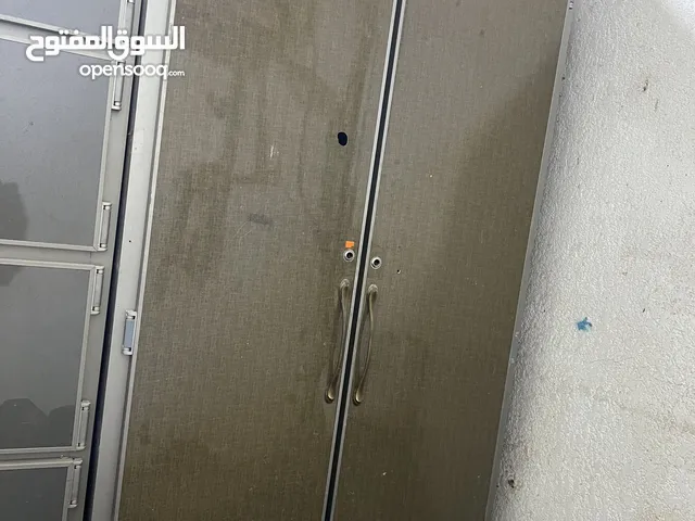 كاونتر المنيوم وبي رفوف مثل الكنتور