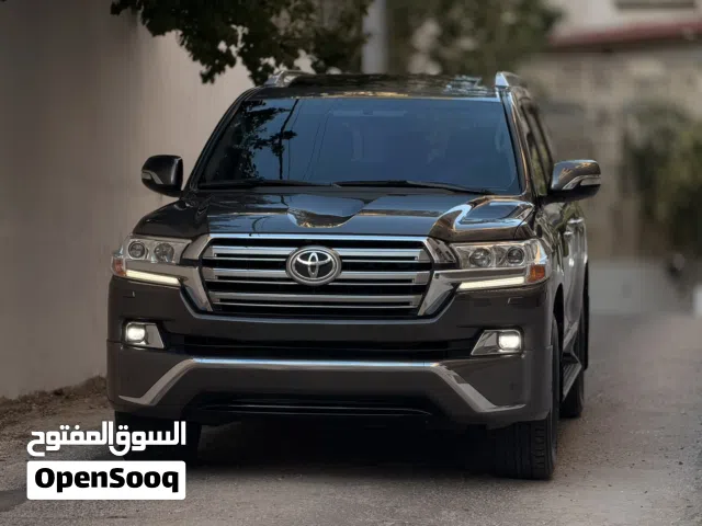 2018 Toyota Land Cruiser GXR
