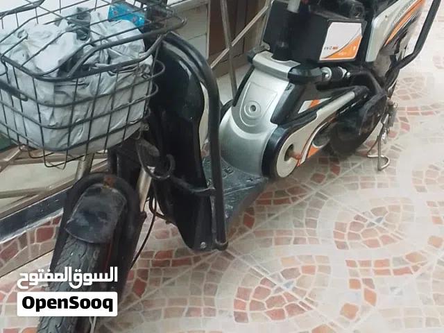 للبيع اسكوتر Removable battery 80 دينار