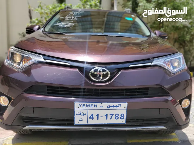 Used Toyota RAV 4 in Sana'a