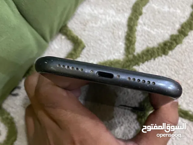 Apple iPhone 11 128 GB in Khamis Mushait