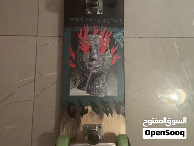 GLOBE SKATEBOARD