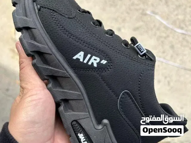 أحذية ممتازة وبسعر مغري فقد جملة