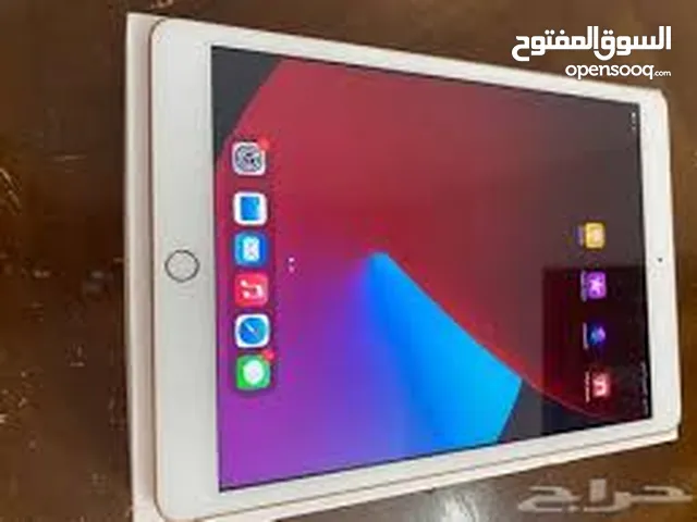 Apple iPad 8 128 GB in Al Sharqiya