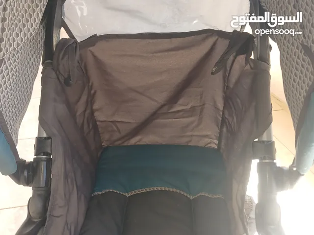 عرباية أطفال لطفلين (توأم) من شركة غراكو مستعمل وقابل للتفاوض بشيء بسيط