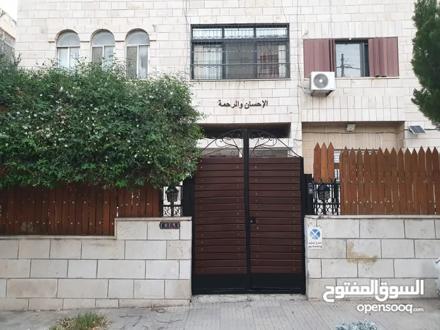 Unfurnished Clinics in Amman Al Gardens