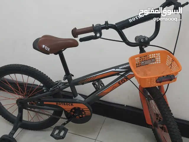 دراجة هوايية نظيفة جدا استعمال قليل  bicycle lightly used. for good price