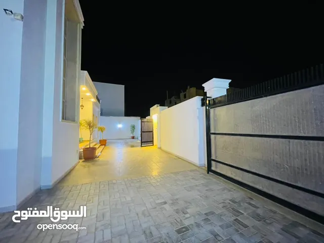 250 m2 4 Bedrooms Villa for Rent in Benghazi Al-Sayeda A'esha