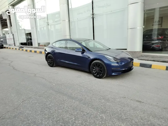 TESLA MODEL 3 2023