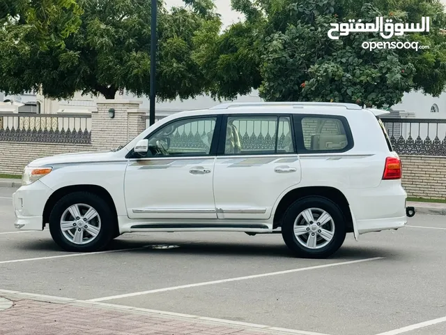 Used Toyota Land Cruiser in Muscat