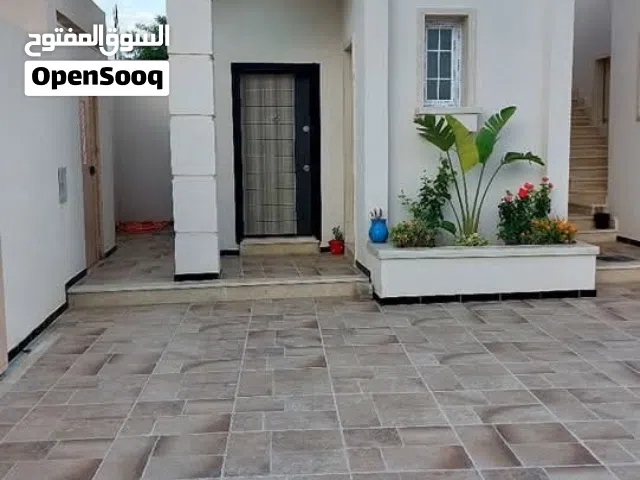 280 m2 5 Bedrooms Villa for Sale in Tripoli Tajura
