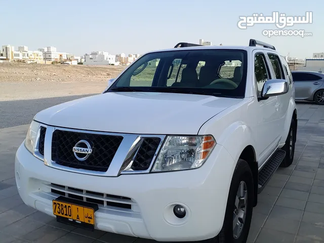 Nissan Pathfinder 2012 in Muscat