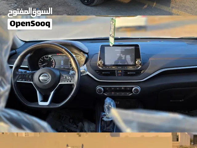 نيسان التيما SR2022