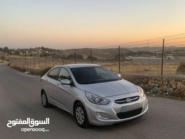 للبيع هونداي اكسنت 2015 سولار اتوماتيك فحص ممتاز ولا ضربه جير ومتور بحالة ممتازة