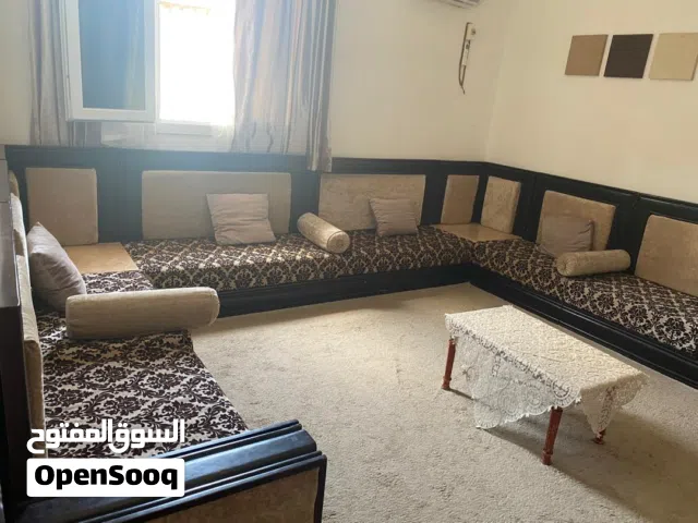 ربي يبارك جلسه مافيهاش عيوب الا خبش فقط لا في كسر لا شيء مساحتها في وصف
