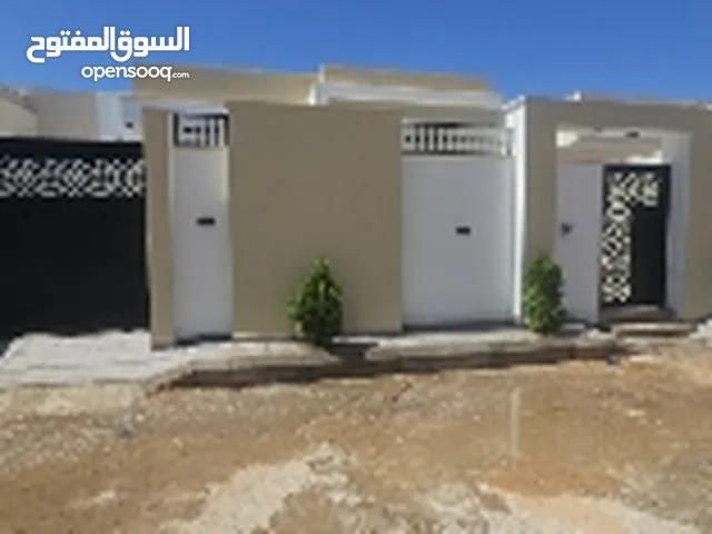 145 m2 3 Bedrooms Townhouse for Sale in Tripoli Tajura