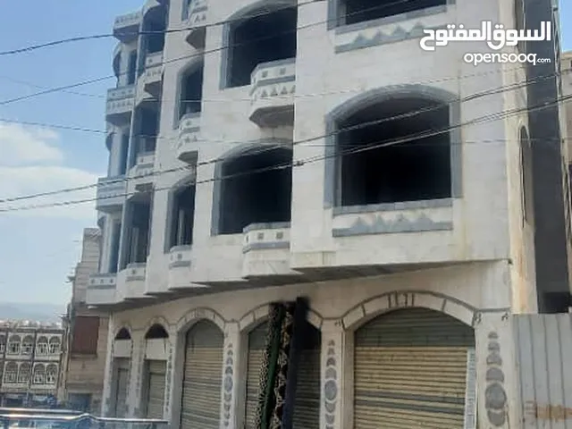 عمارتان تجارية سكنية للبيع في قلب مدنية اب 8 قصب حر