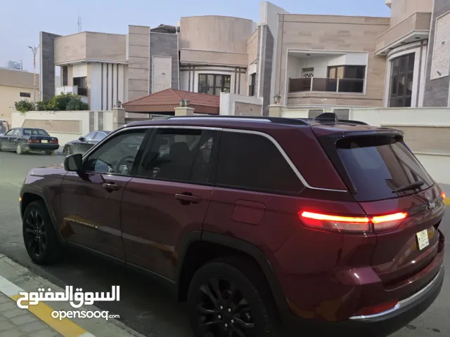 Used Jeep Grand Cherokee in Basra
