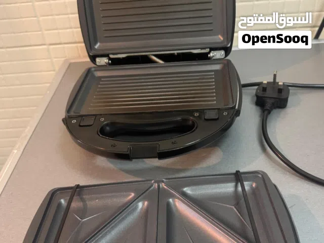 توستر بحالة ممتازة