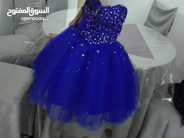 فساتين للبيع