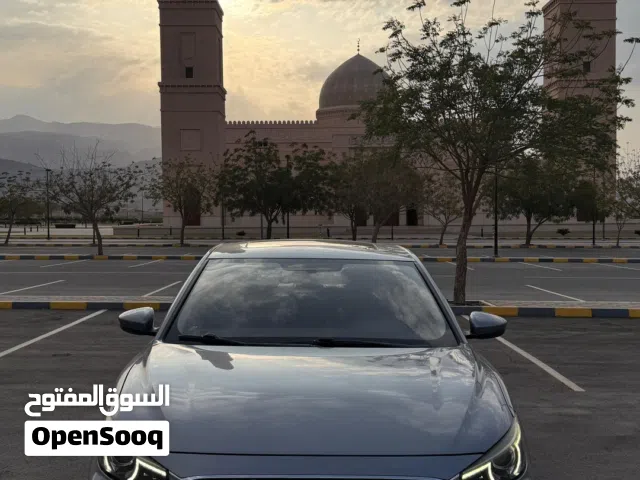 ام جي 2020 للبيع تحت الضمان وكامل السيرفس فالوكالة.