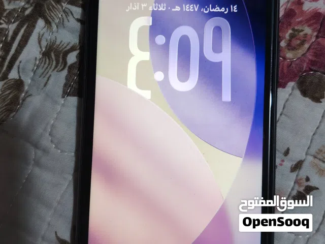Apple iPhone 11 128 GB in Basra