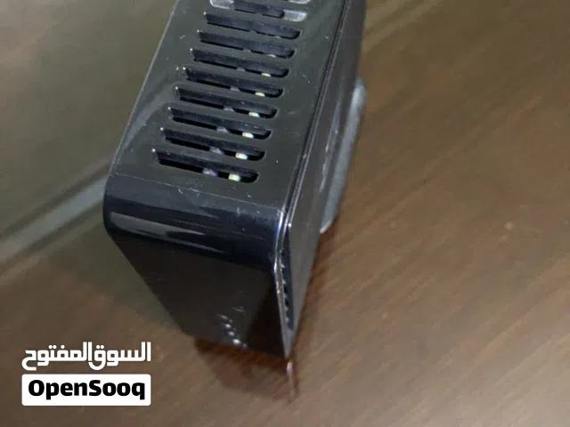 مقوي اشارة اكستندر (اورنج) لون أسود وهو المقوي الأكثر جودة وقوة في توزيع الانترنت بحالة الجديد