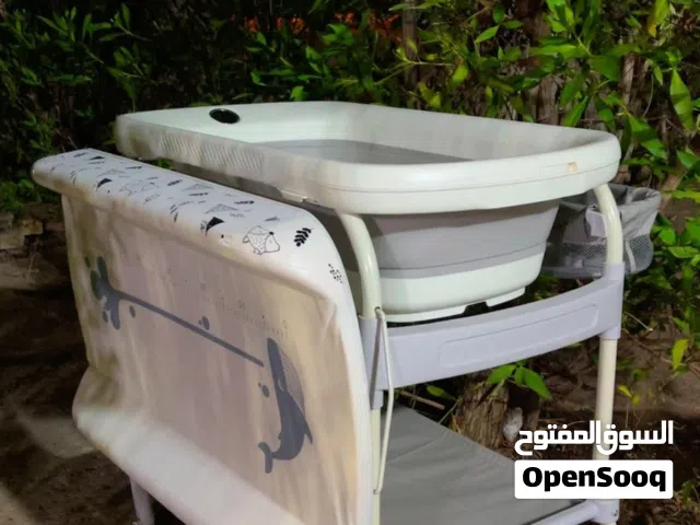 مسبح للاطفال ( حوض سباحة)