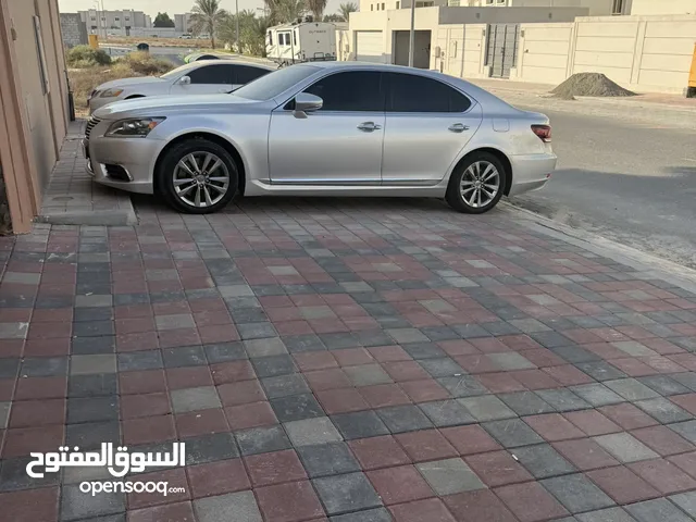 Ls460 lexus km 118,000 only clean car