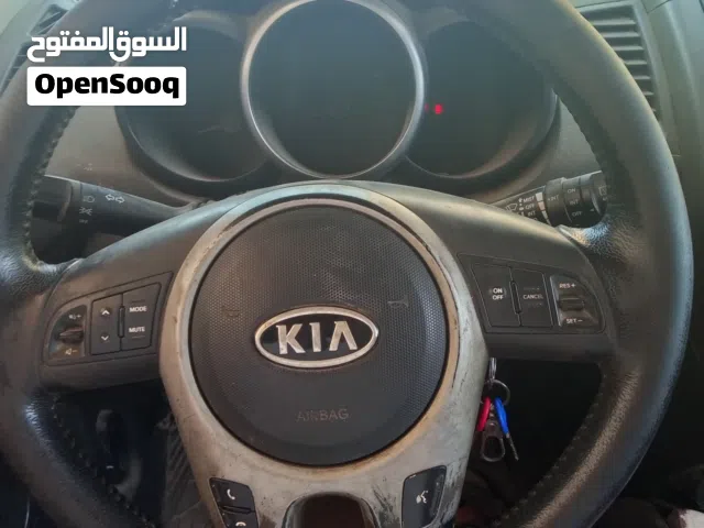 2011 كيا سول Standard