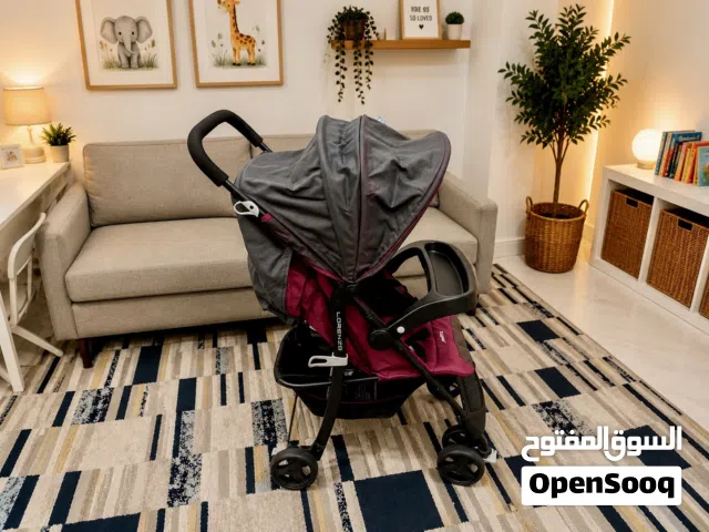 Junior Stroller with Large Sized Rubber Wheels عربة اطفال ماركة جونيور بدواليب كاوتشوك كبيرة
