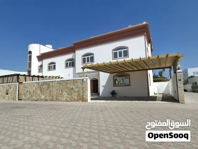 فيلا راقية للإيجار – الحيل الجنوبية  Elegant Villa for Rent – Al Hail South