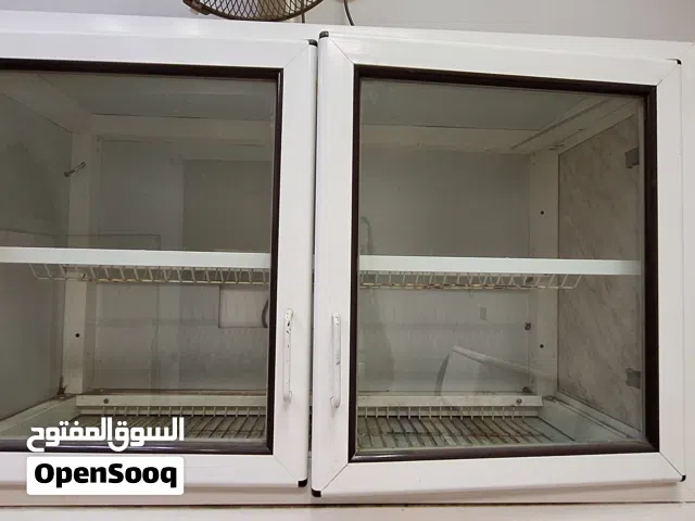 مطبخ المنيوم مع الرخامة للبيع بحالة ممتازة